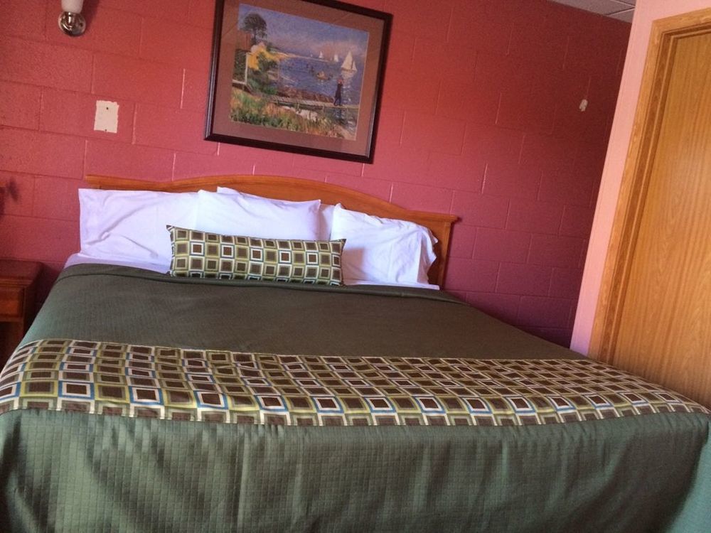 Sleep-Ees Inn, Saginaw & Frankenmuth Номер фото