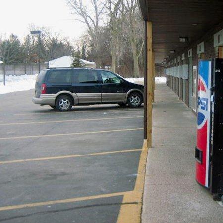 Sleep-Ees Inn, Saginaw & Frankenmuth Экстерьер фото