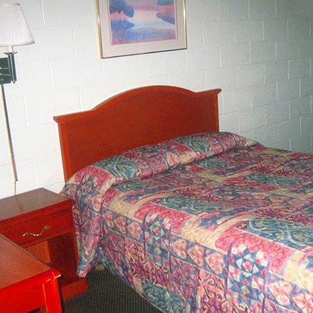 Sleep-Ees Inn, Saginaw & Frankenmuth Номер фото